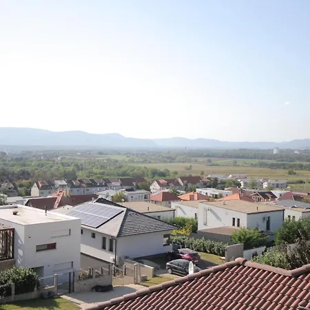 아파트 August Panorama